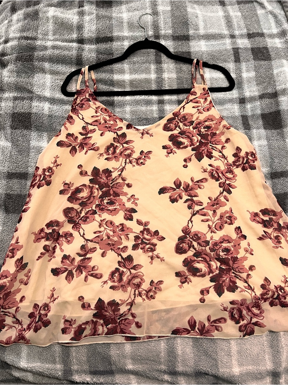 SHEIN Cream Floral V-Neck Double Spaghetti Strap Camisole